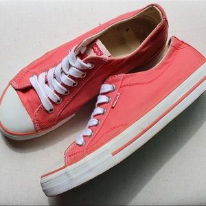 Levi’s Canvas Shoes